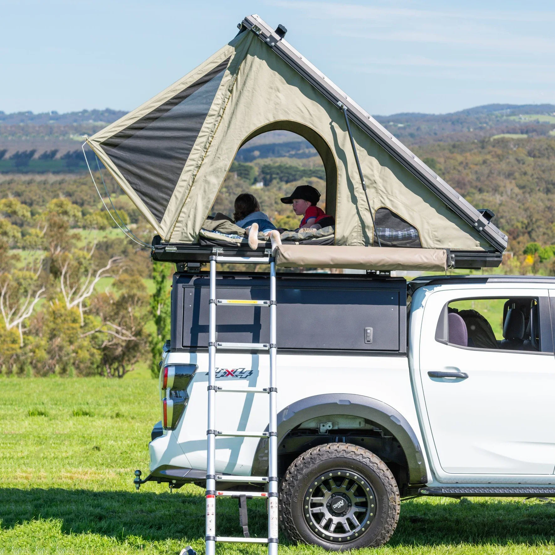 Roof Top Tent Soft Shell 3 Person - Популярная в 2023 году палатка для