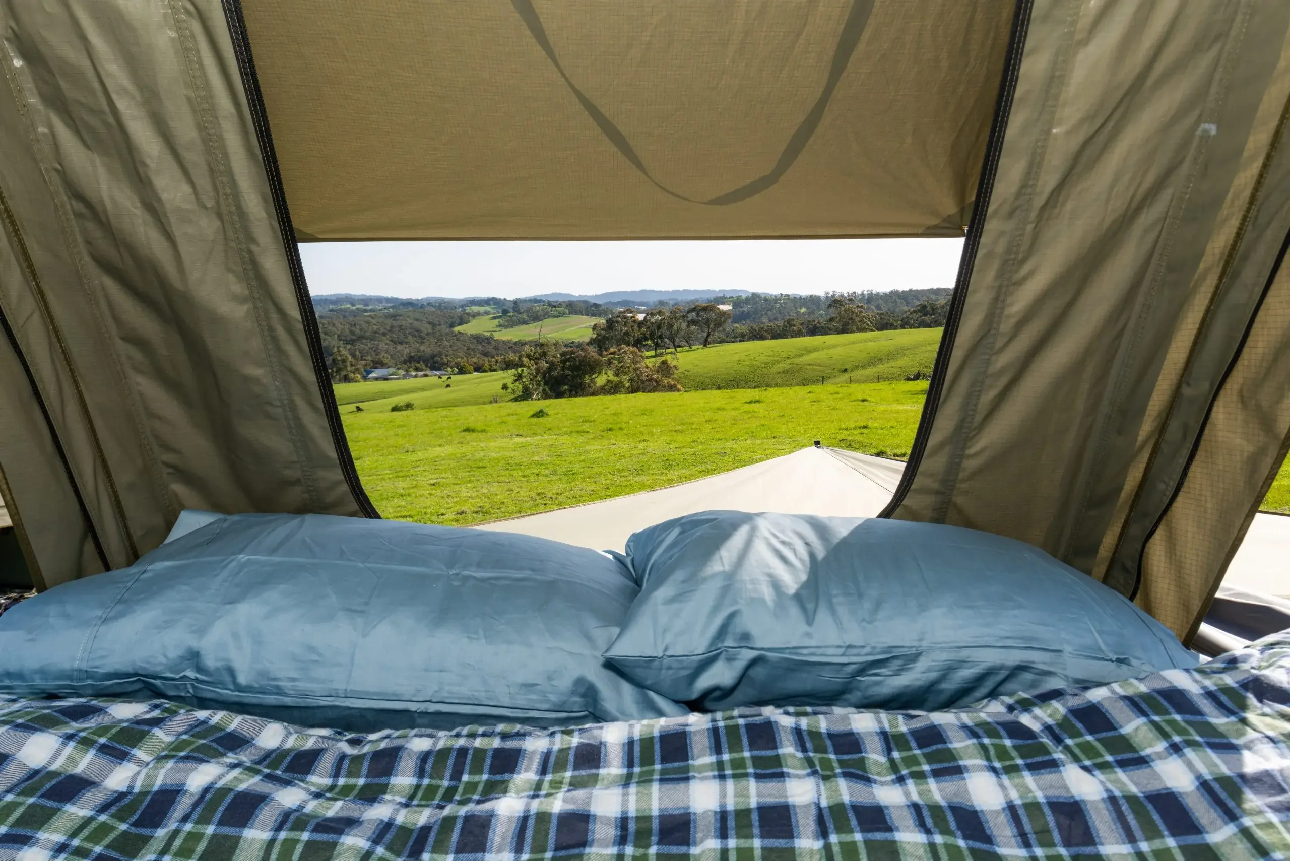 Популярная в 2023 году палатка – обзор и цена Roof Top Tent Soft Shell 3 Person