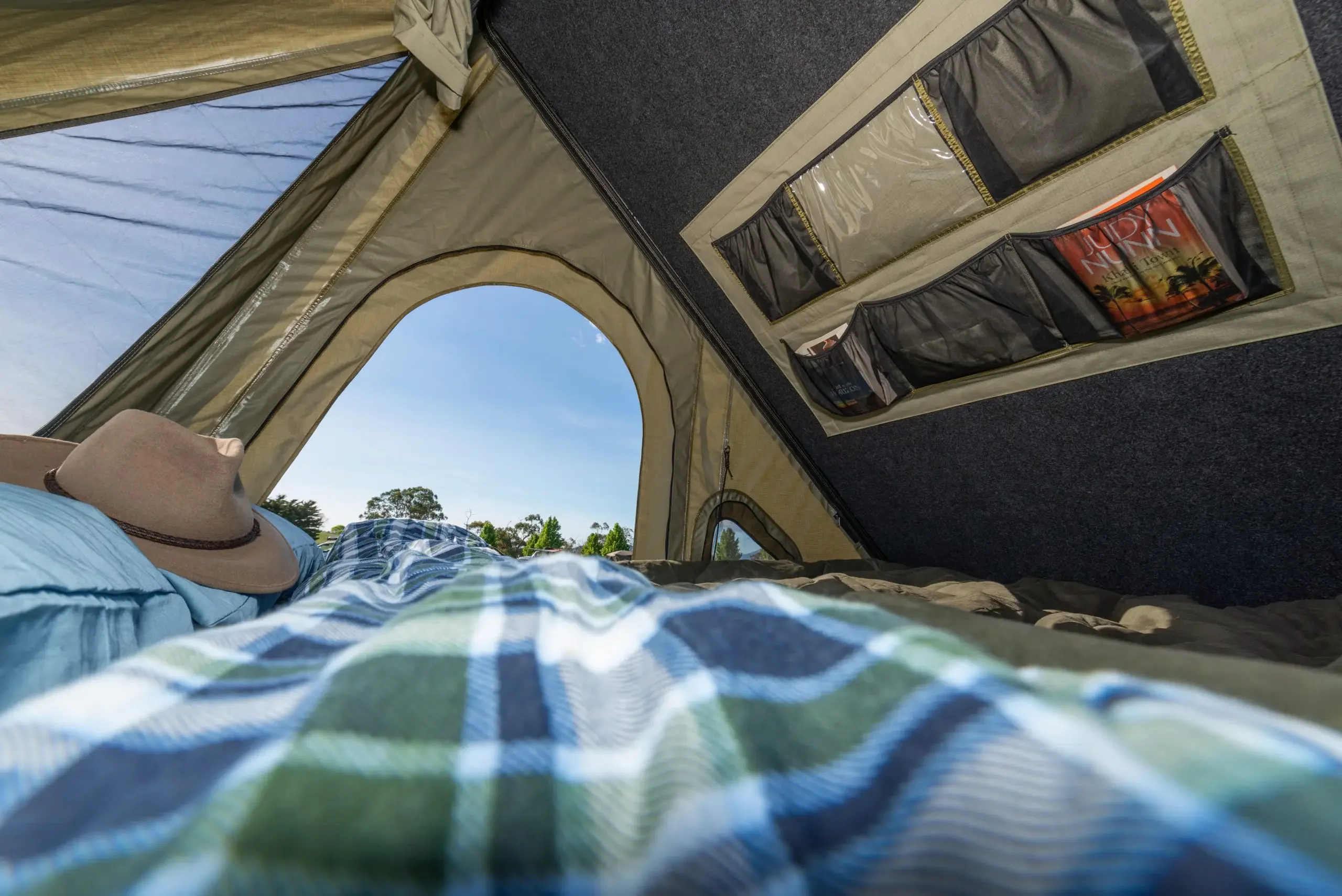 Популярная в 2023 году палатка – обзор и цена Roof Top Tent Soft Shell 3 Person