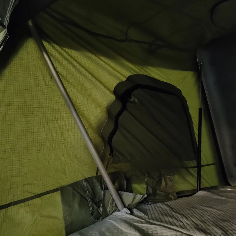 Легкая палатка на крышу автомо – обзор и цена Roof Tent Hardshell Aluminum